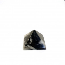 Пирамида из чёрного оникса №21
