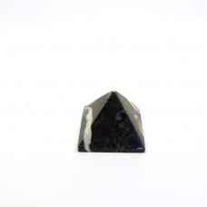 Пирамида из чёрного оникса №23
